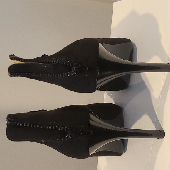 Shoes - Picture 3 of 3